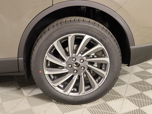 New 2025 Lincoln Corsair Reserve w/ Equipment Group 202A image 20