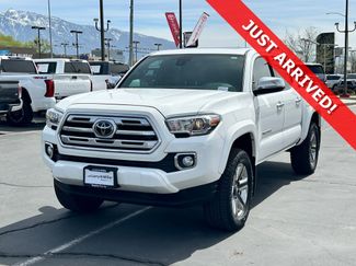 Used 2019 Toyota Tacoma Limited video 1