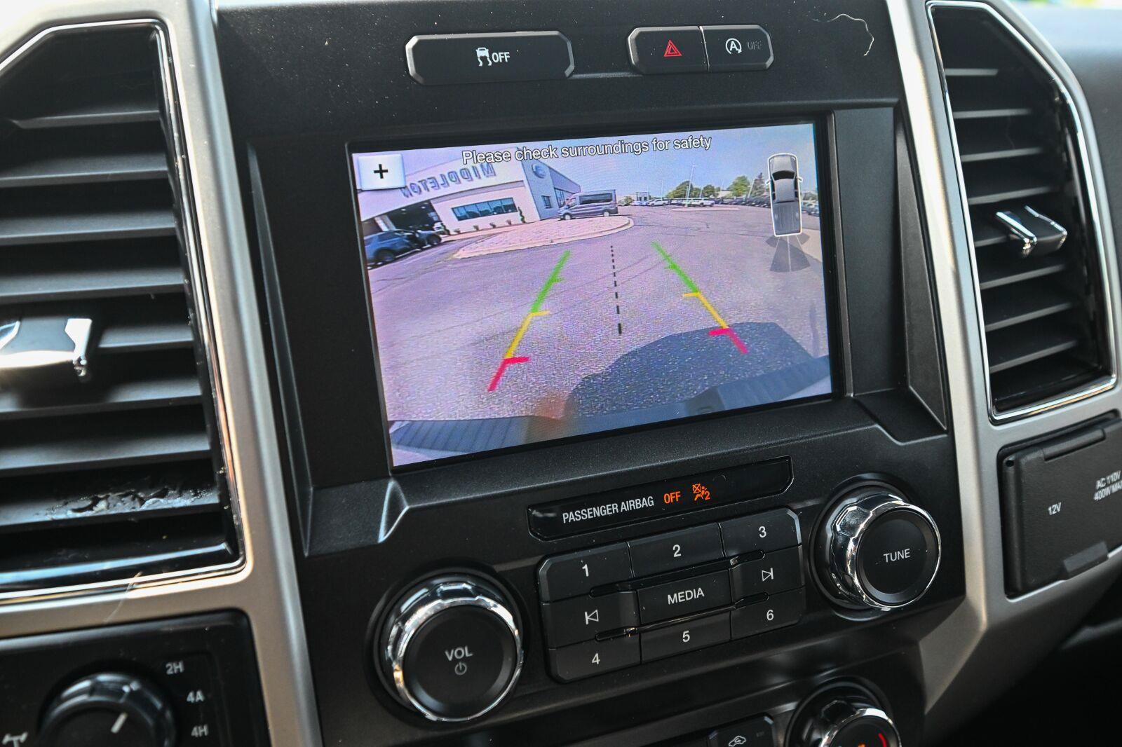Used 2019 Ford F150 Lariat w/ Trailer Tow Package AWD/4WD image 40