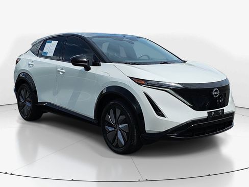 Used 2024 Nissan Ariya AWD image 2