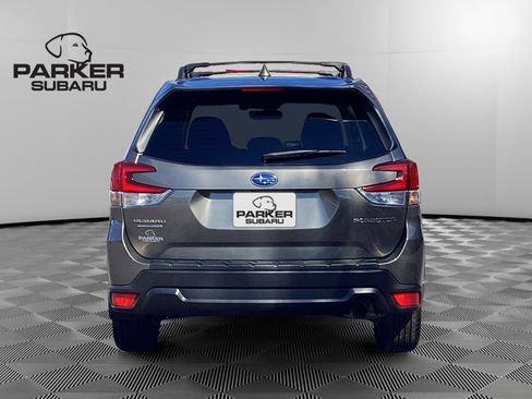 Used 2020 Subaru Forester Premium image 4