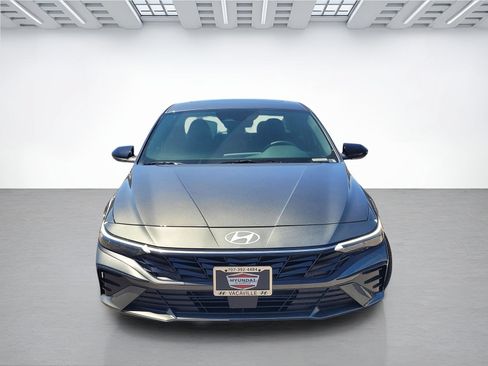 New 2026 Hyundai Elantra SEL Sport Premium FWD image 2