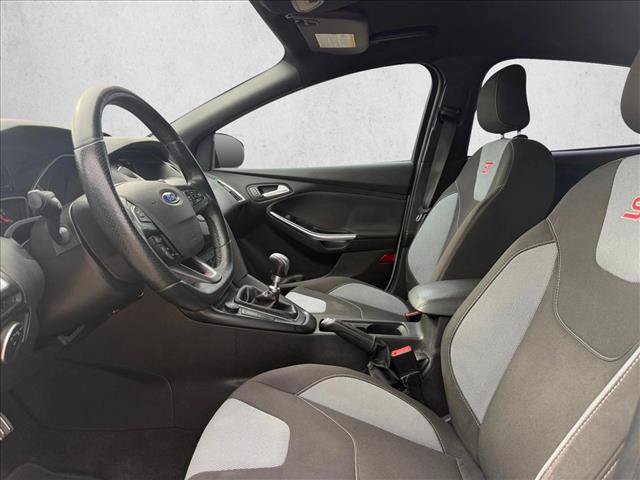 Used 2018 Ford Focus ST FWD image 16