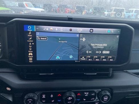 Used 2024 Jeep Wrangler Unlimited Rubicon 4xe w/ Technology Group image 20