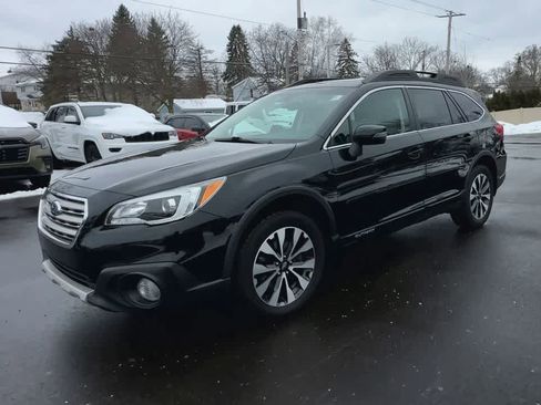 Used 2017 Subaru Outback 2.5i Limited image 4