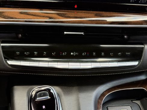 Used 2022 Cadillac Escalade Sport Platinum w/ LPO, ONYX Package AWD/4WD image 18