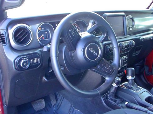 Used 2022 Jeep Wrangler Sport AWD/4WD image 5