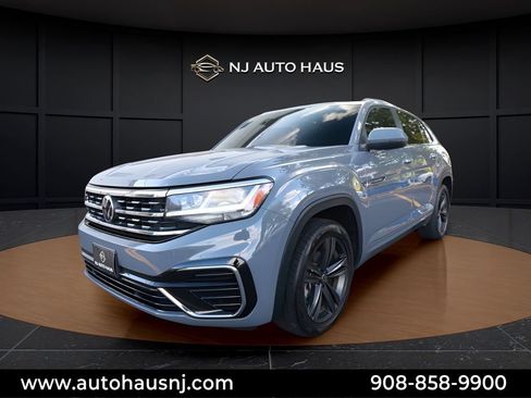 Used 2021 Volkswagen Atlas Cross Sport SE w/ V6 Towing Package FWD image 4