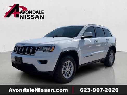 Used 2018 Jeep Grand Cherokee Laredo AWD/4WD image 1