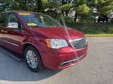 Used 2015 Chrysler Town & Country Touring-L w/ Driver Convenience Group image 3