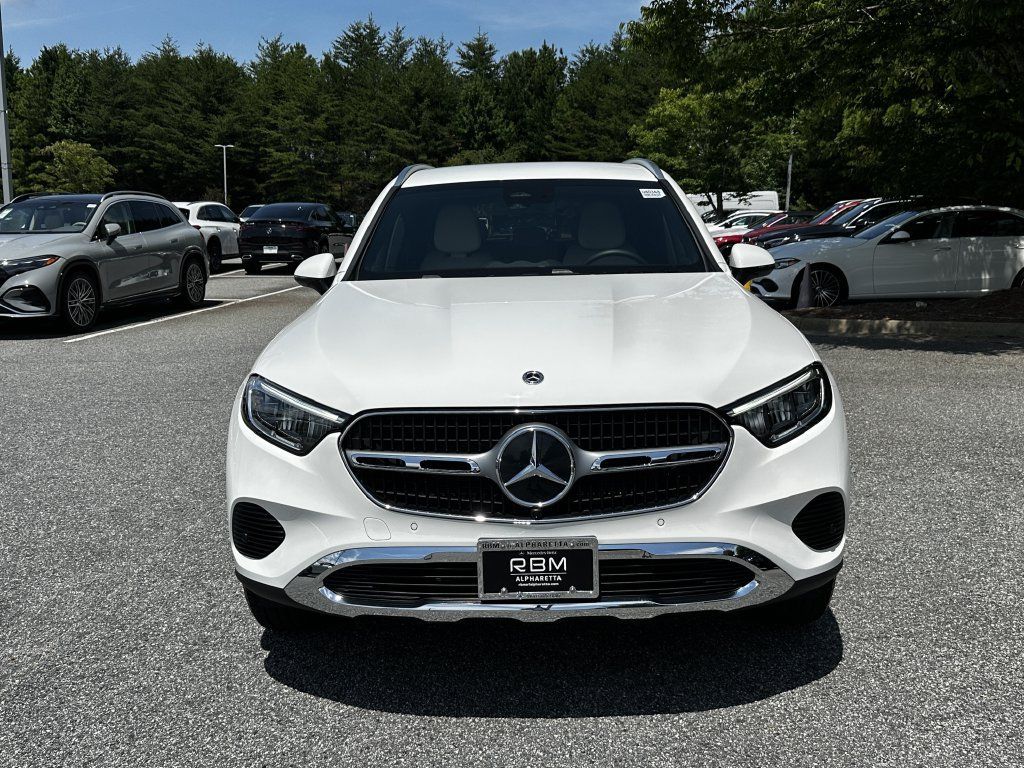 Certified 2025 Mercedes-Benz GLC 350e 4MATIC image 3