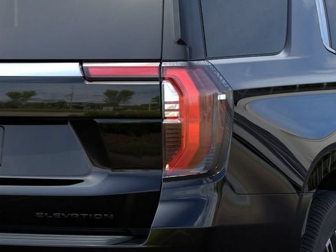 New 2026 GMC Yukon Elevation w/ LPO, Illumination Package AWD/4WD image 11