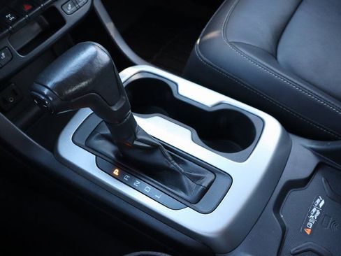 Used 2019 Chevrolet Colorado ZR2 w/ Colorado ZR2 Bison Edition image 8