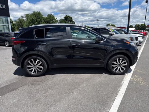 Used 2018 Kia Sportage EX AWD/4WD image 2