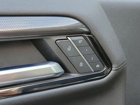 Used 2024 GMC Sierra 2500 AT4 w/ AT4 Premium Plus Package image 18