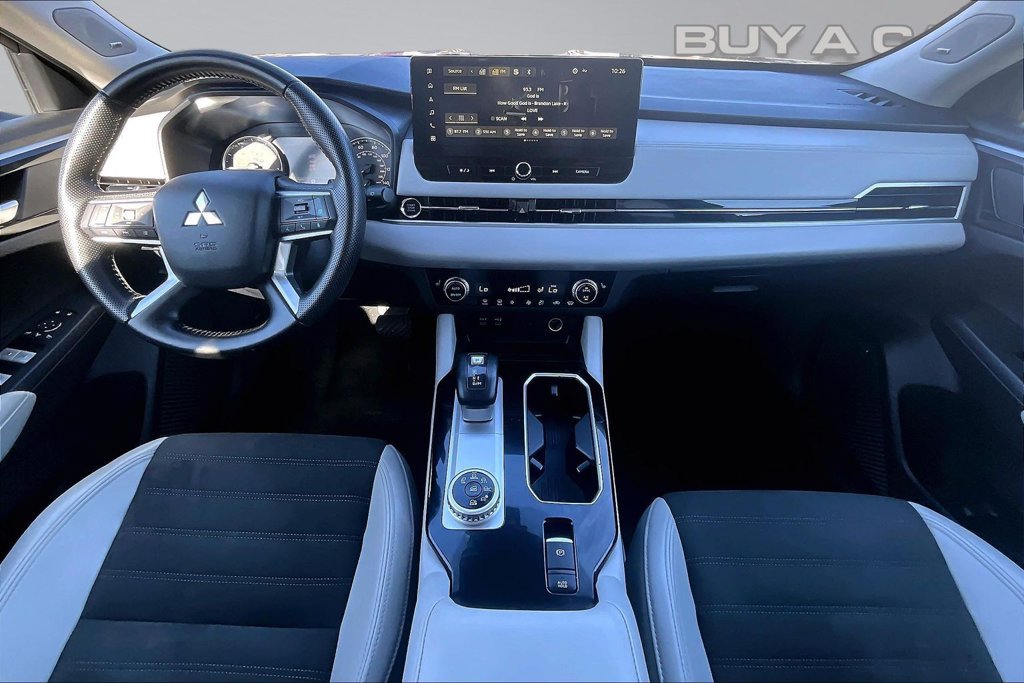 Used 2025 Mitsubishi Outlander SE AWD/4WD image 16
