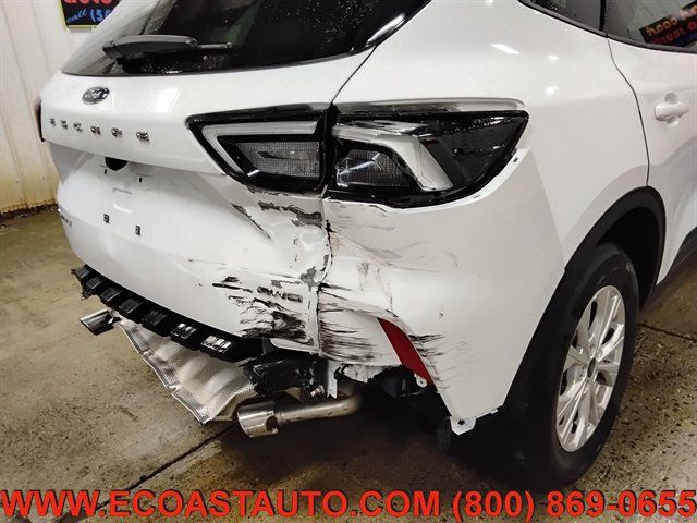 Used 2025 Ford Escape Active AWD/4WD image 18