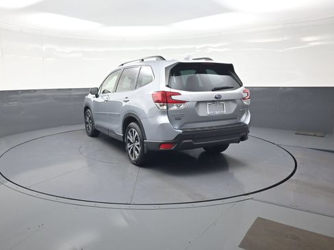 Used 2021 Subaru Forester Limited AWD/4WD image 5
