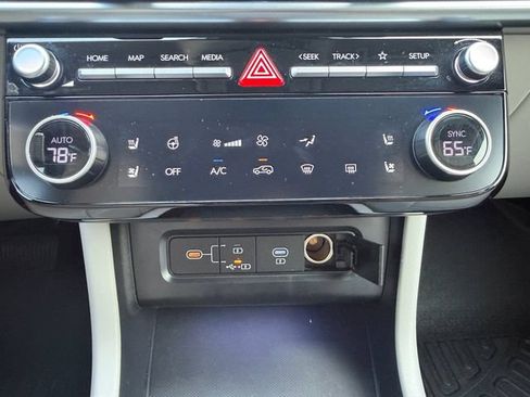 Used 2025 Hyundai Tucson Limited FWD image 4