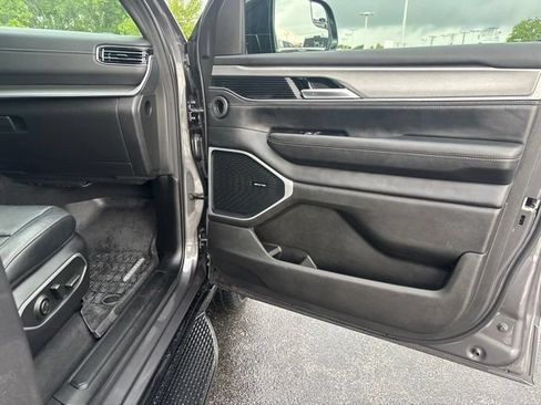 Used 2024 Jeep Wagoneer Series II w/ Convenience Group I AWD/4WD image 20