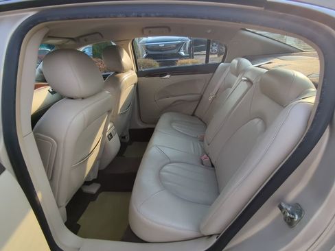 Used 2009 Buick Lucerne CXL image 11