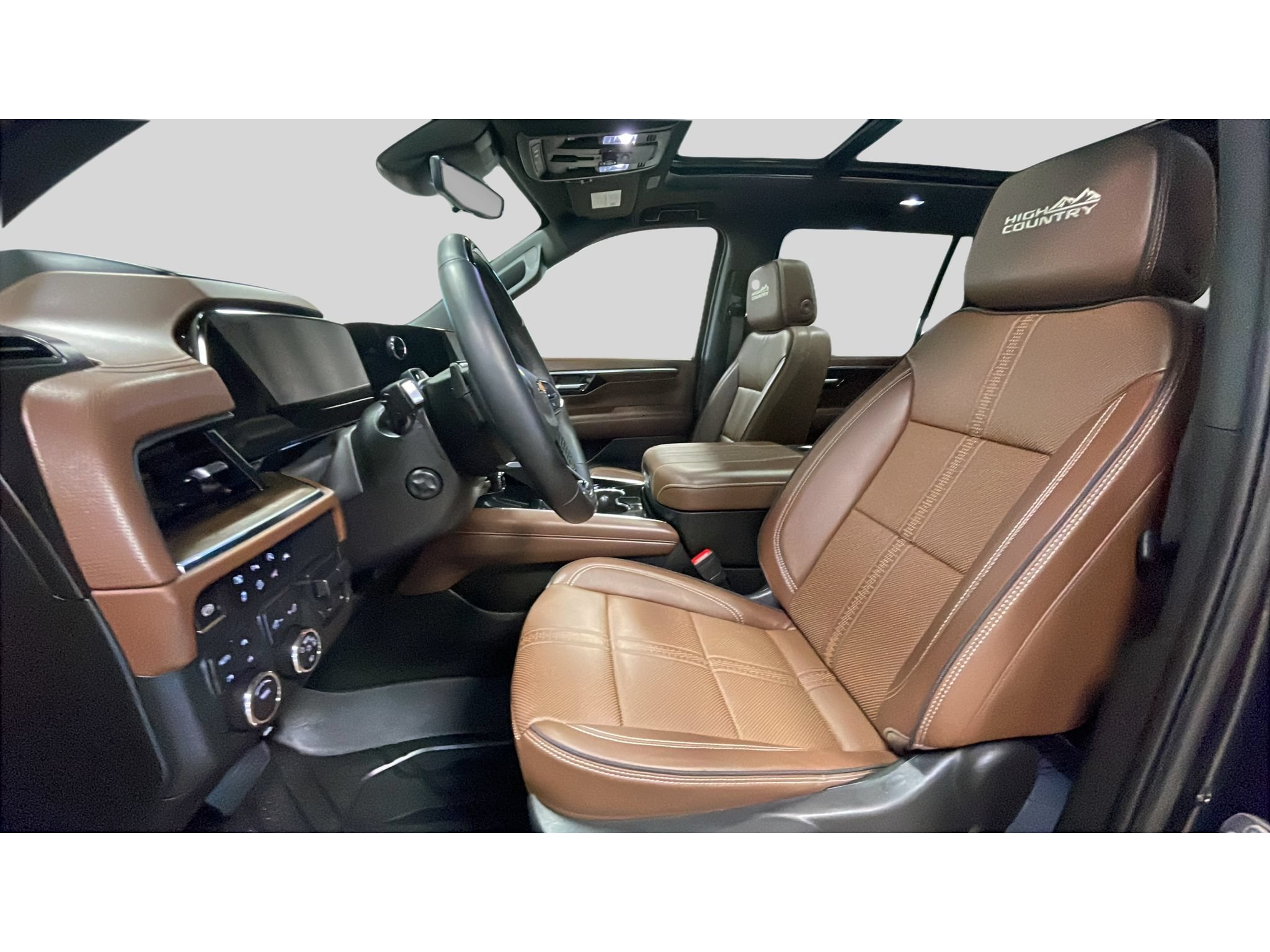 Used 2025 Chevrolet Suburban High Country w/ Sun And Tow Package AWD/4WD image 12
