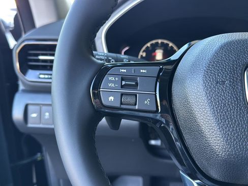 New 2025 Honda Pilot EX-L image 18