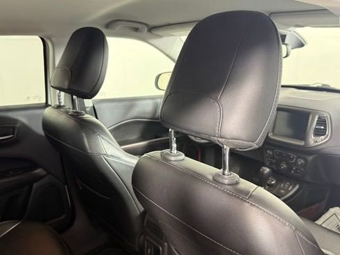 Used 2019 Jeep Compass Trailhawk AWD/4WD image 28