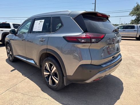 Used 2022 Nissan Rogue SL FWD image 5
