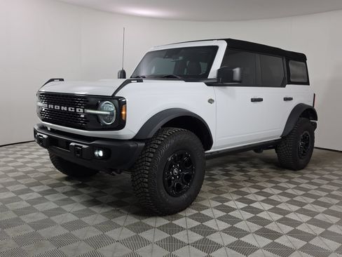 Used 2023 Ford Bronco Wildtrak AWD/4WD image 3