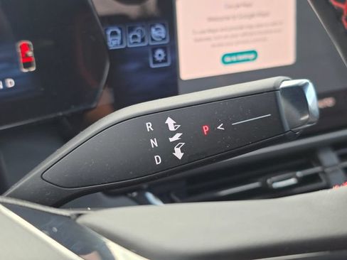 Used 2025 Chevrolet Equinox EV RS FWD image 35