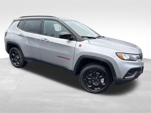Used 2024 Jeep Compass Trailhawk image 1