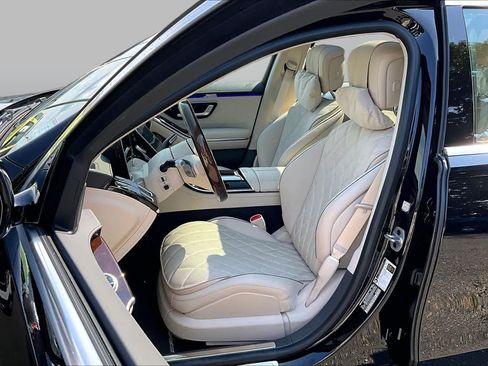 Used 2025 Mercedes-Benz S 580 4MATIC Sedan image 9