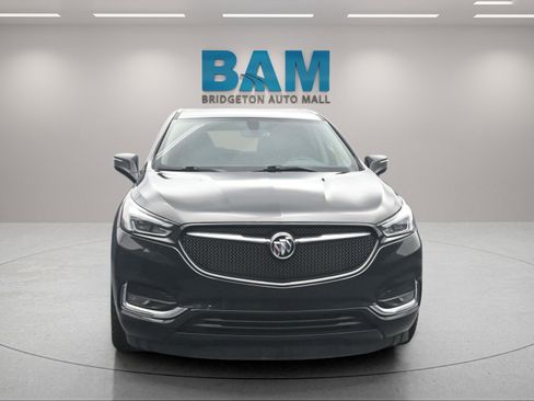 Used 2021 Buick Enclave Essence w/ Sun And Navigation Package image 2