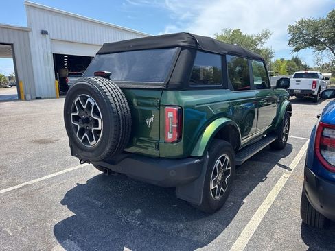 Used 2022 Ford Bronco Outer Banks AWD/4WD image 2