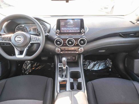 Used 2024 Nissan Sentra SV FWD image 12