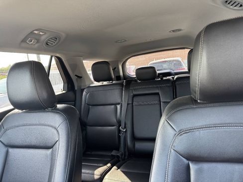 Certified 2020 Ford Explorer XLT w/ Equipment Group 202A AWD/4WD image 25