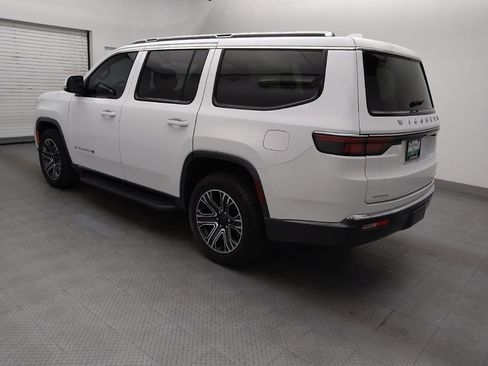 Used 2022 Jeep Wagoneer Series III AWD/4WD image 3