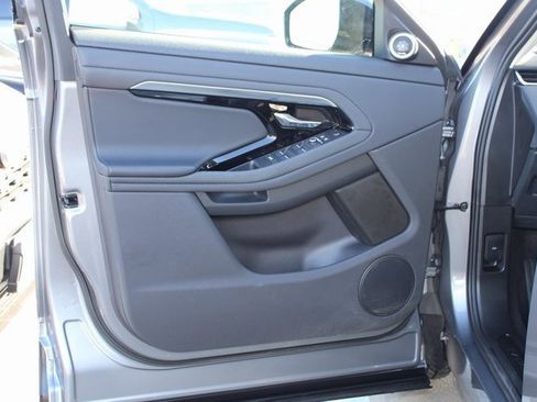Used 2021 Land Rover Range Rover Evoque S image 10