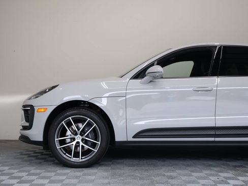 Used 2023 Porsche Macan AWD/4WD image 8