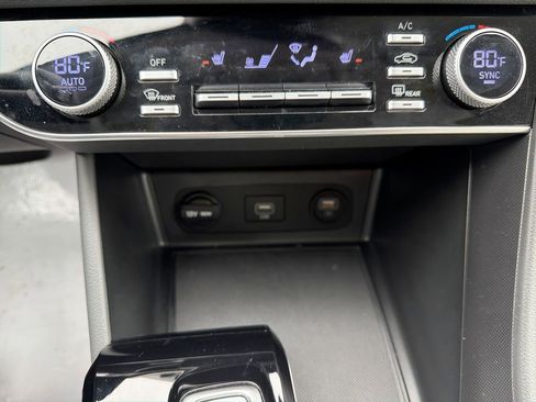 Certified 2023 Hyundai Sonata SEL w/ Cargo Package image 18