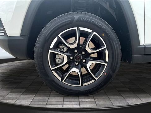 Used 2025 Jeep Compass Trailhawk AWD/4WD image 33