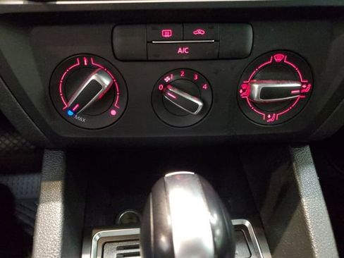 Used 2018 Volkswagen Jetta S image 19