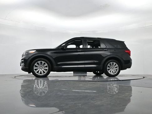 Certified 2023 Ford Explorer Limited w/ Limited Technology Package AWD/4WD image 38