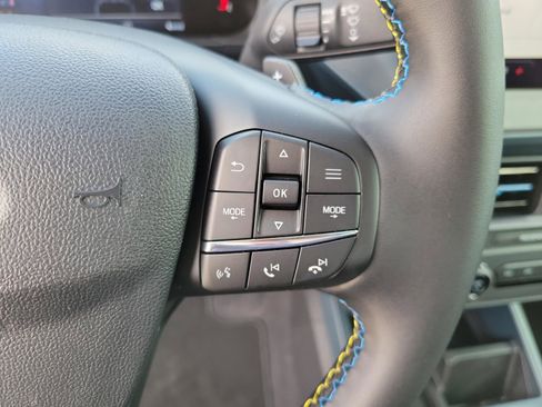 New 2026 Ford Maverick Lobo image 22