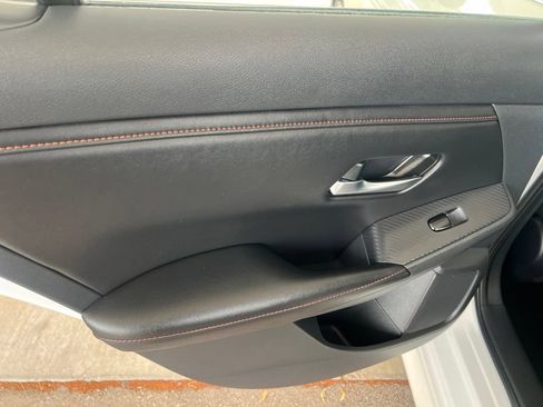 Certified 2023 Nissan Sentra SR FWD image 10