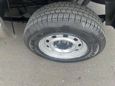 Used 2008 Dodge Ram 1500 Truck ST image 12