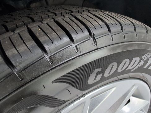 Certified 2024 Hyundai Elantra SEL image 29