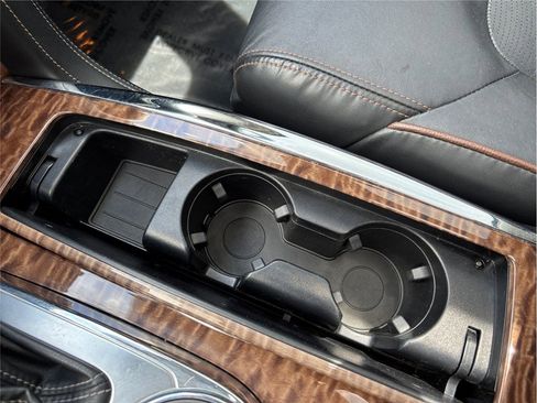 Used 2020 Nissan Armada SL w/ Premium Package image 39