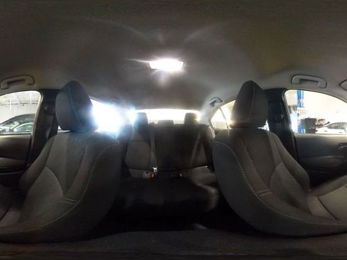 Used 2025 Toyota Corolla LE image 41